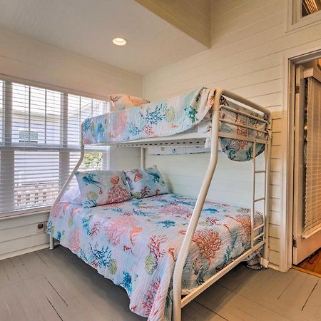 Cottage With Porch - 3 Min Walk To Bay St Louis Bay St. Louis ภายนอก รูปภาพ